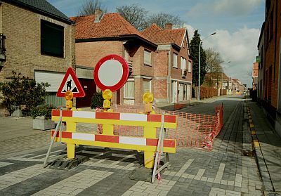 DOOR ADEGEM DORP FIETSEN KAN