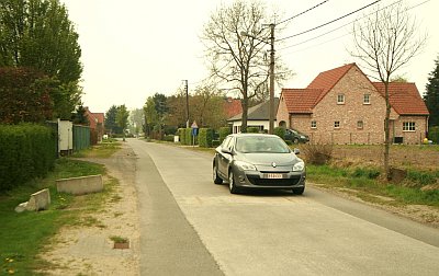 DE VERKEERSMATTEN ZIJN WEG