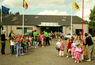 KINDEREN OPENDEN ADEGEMKERMIS