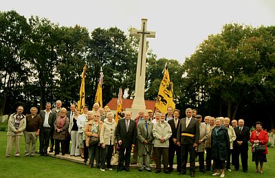 V O S HERDACHT OORLOGSSLACHTOFFERS