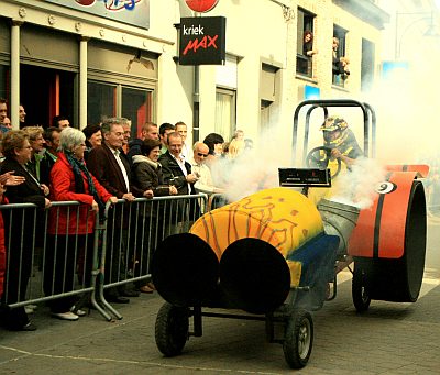 HARRYCOPTER BLIKVANGER OP ZEEPKISTENRACE