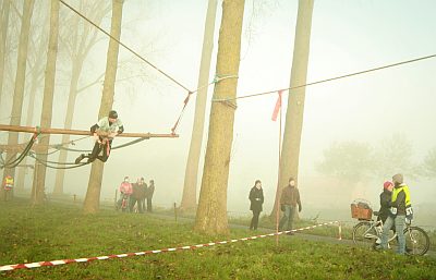 SURVUVAL STARTTE IN DE MIST EN EINDIGDE ONDER EEN STRALENDE ZON