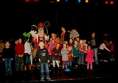 SPELEN MET SINTERKLAAS EN SIERK MOBIEL