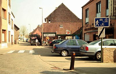 ADEGEMSE KERKSTRAAT WORDT WOONERF VOOR PLAATSELIJK VERKEER