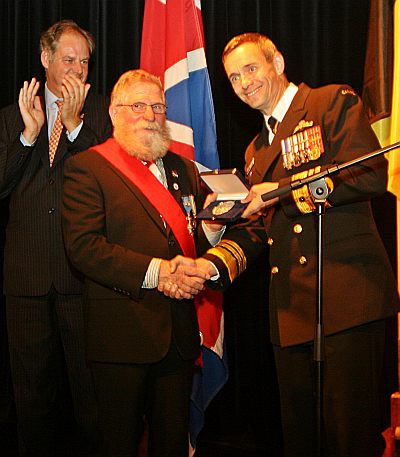 CANADESE MEDAILLE VAN VERDIENSTE VOOR GILBERT VAN LANDSCHOOT