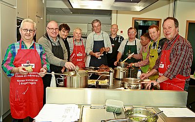 GEZINSGBOND ORGANISEERDE 9DE KOKEN VOOR MANNEN