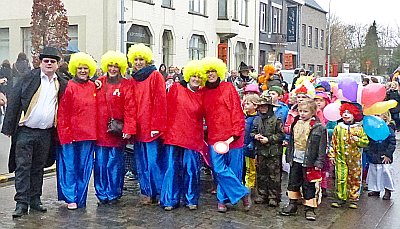 REGEN HIELD CARNAVAL IN DE PAPAVER NIET TEGEN!