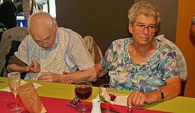 MEDARD EN SIMONNE VIERDEN HUN BRILJANTEN HUWELIJKSJUBILEUM