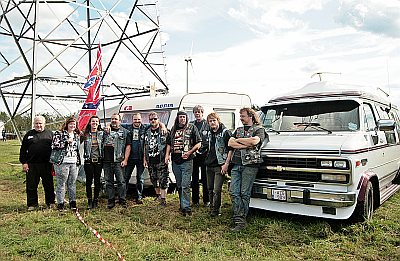 AMERICAN CARS OLDTIMERS EN ROCKBANDS OP CELIEPLAS