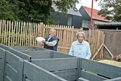 COMPOSTPAVILJOEN NU OOK OPEN OP ZATERDAG OPEN