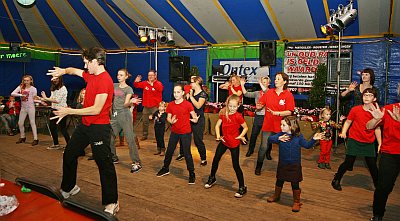 VEEL SFEER OP MOERWEEGKERMIS