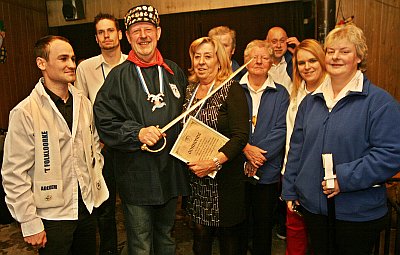 JARIGE DENISE RIDDER IN DE ORDE VAN 't FOLKLOORKE