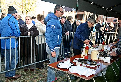 ADEGEM KLONK ONDER EEN STRALENDE ZON OP EEN VOORSPOEDIG 2015