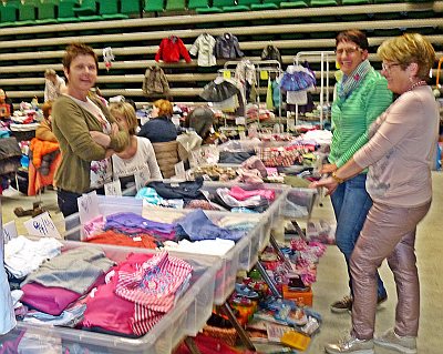 FANCY BAZAAR BEURS IN DEN HOOGEN PAD