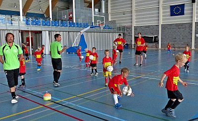 KVG OOSTENDE TE GAST OP MALDEGEMSE VOETBALSTAGE