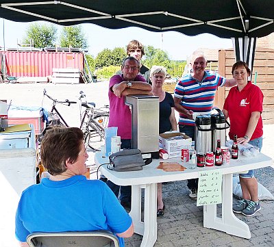 EERSTE ROMMELMARKT IN DE MOEREWEGE