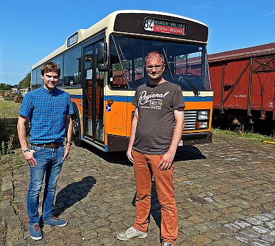 NOSTALBUSRALLY STOPT  IN MALDEGEM