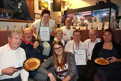 't FOLKLOORKE BAKTE PANNENKOEKEN IN DE KASTELEIN