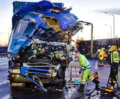 ADEGEMSE TRUCKER OVERLEDEN NA ONGEVAL IN ARDOOIE