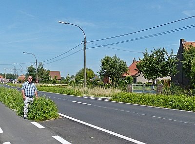 VELDEKENS KRIJGT GRASDALLEN EN STROOKJESE HAAG