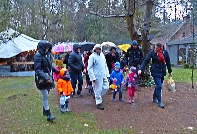 WIND EN REGEN HIELDEN DE GEZINSBOND NIET TEGEN