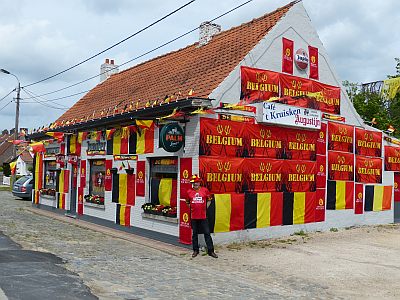 CAFE 't KRUISKEN IN DE BAN VAN DE RODE DUIVELS