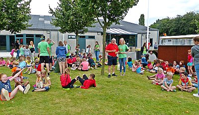 ADEGEM KERMIS STARTTE ONDER EEN STRALENDE ZON