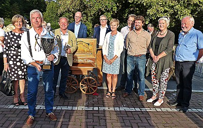 JOHNNY CLAES WERD IN MALDEGEMBELGISCHKAMPIOEN ORGELDRAAAIEN