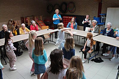 SENIOREN UIT HET WARMHOF TE GAST IN DE VBS DE PAPAVER