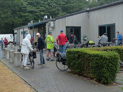 REGEN HIELD SNEUKELTOER NIET TEGEN