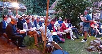 ZANG EN KAMPVUURKADULLEN ZONGEN IN HET MAEYENSBOS