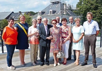 RAYMOND EN SUZANNE VIERDEN HUN DIAMANTEN HUWELIJKSJUBILEUM