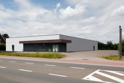 KOMT ER EEN NIEUWE BUURTWINKEL IN HET OUD-INTERMARCHEGEBOUW?