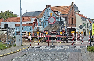 ADEGEM DORP 2 DAGEN AFGESLOTEN VOOR DOORGAAND VEKEER