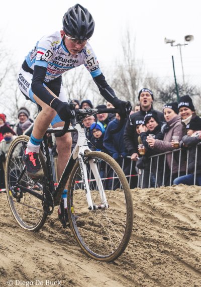 EMIEL VERSTRYNGE OVERTUIGDE TIJDENS BK CYCLOCROSS