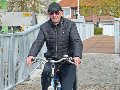 HET NIEUWE FIETSBRUGJE OVER HET SchipdonkKANAAL IS OPEN