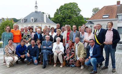 HENRIETTE EN ALBERT HAND IN HAND IN HET BRILJANT