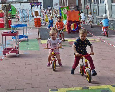 KLEUTERS LEGDEN VERKEERFIETSPARCOURS AF