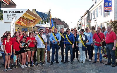 ADEGEM SLOOT ZIJN KERMIS AF ONDER EEN STRALENDE ZON