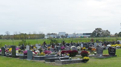 NIEUWE GRAFKELDERS BINNENKORT NOG ENKEL OP KERKHOF IN MALDEGEM