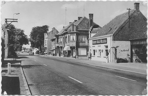 Kruispunt Staatsbaan - Dorpstraat - Adegem