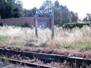 Hier stond vroeger het station van Adegem